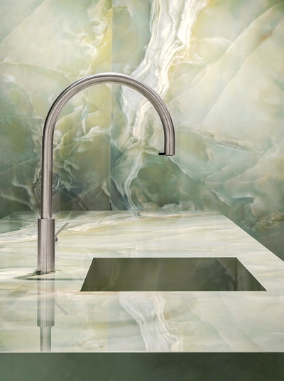 island countertop w/integrated sink