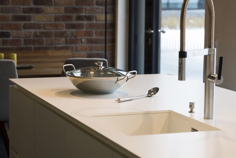 Titanium white (Photo ID: 19191)