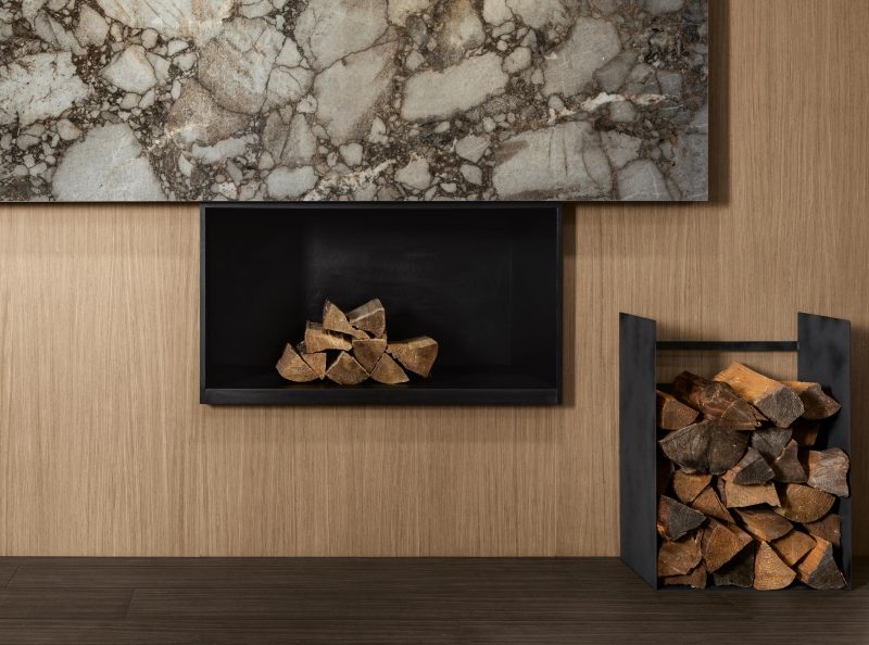 Woodstone – Mulberry (wall) & Mogano (floor) 42189