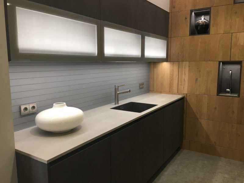 Titanium white (Photo ID: 19192)