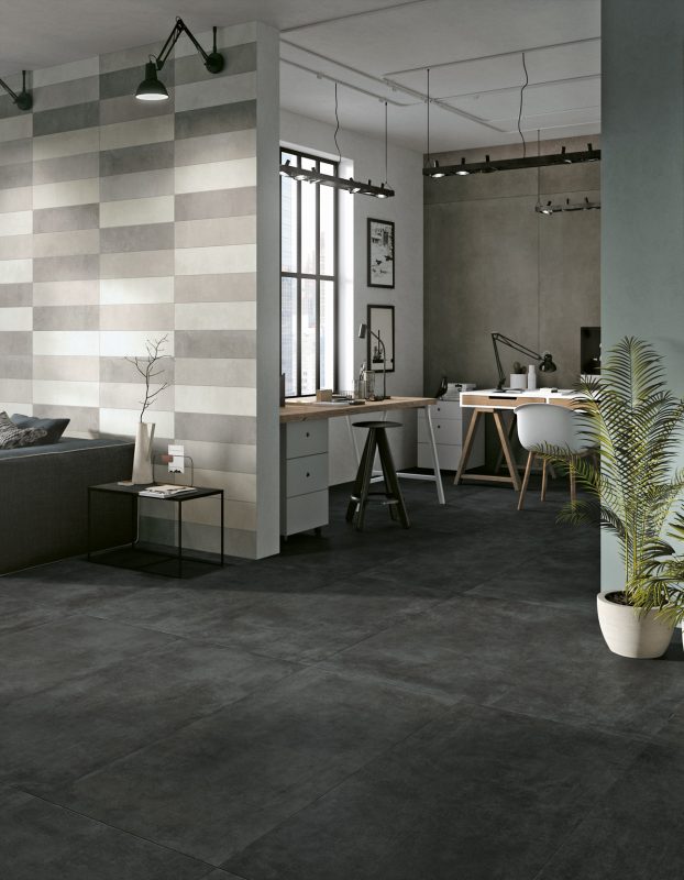 Edge – Carbone (floor), Tabacco (backwall) and 150 x 600 Chiaro / Argento / Lino (feature) 10953