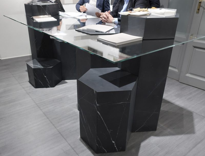 Grandi Marmi – Nero Marquina (Photo ID: 16038)