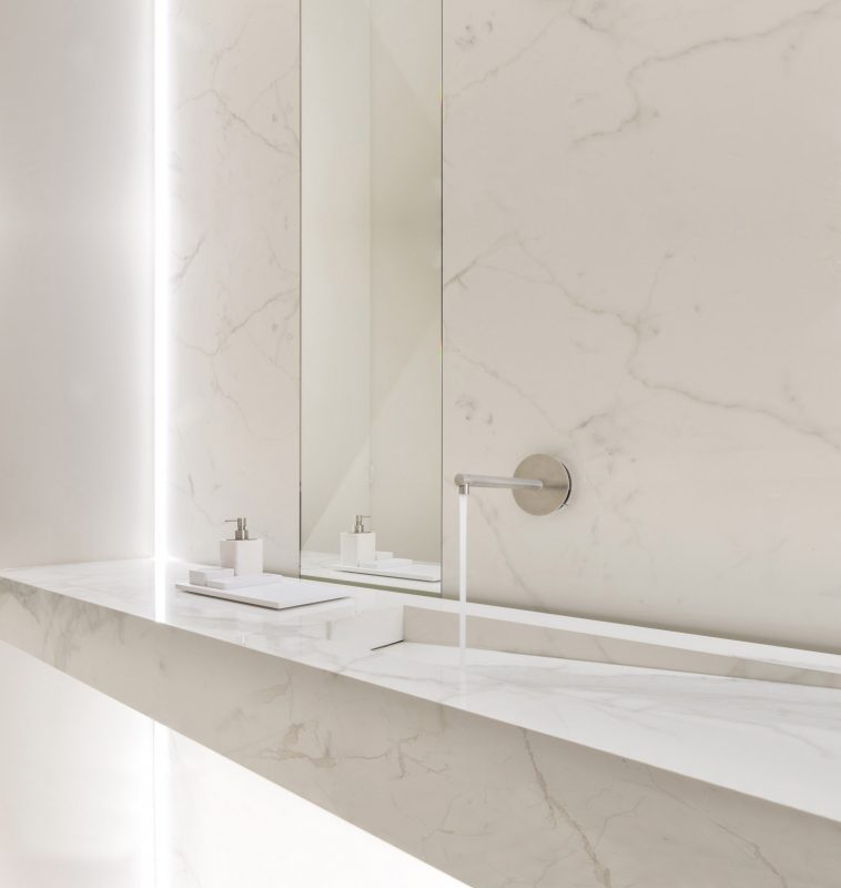 Stone Sense – Calacatta 15813