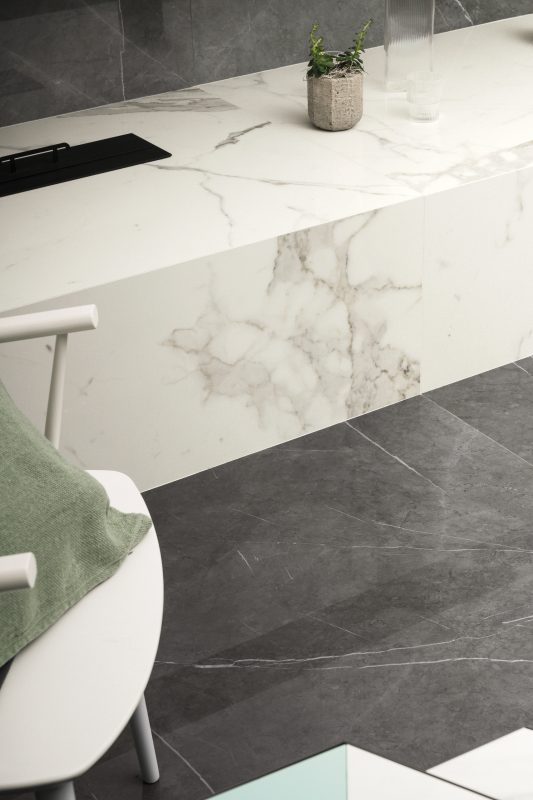 Majestic – Grey Stone & Calacatta 24972
