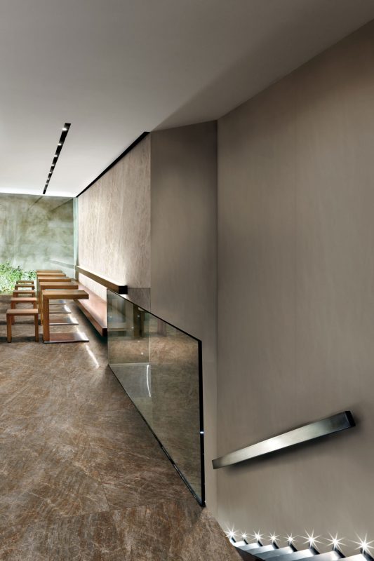 Via Taj Mahal – Dorado (wall) & Cinder (floor) 54080