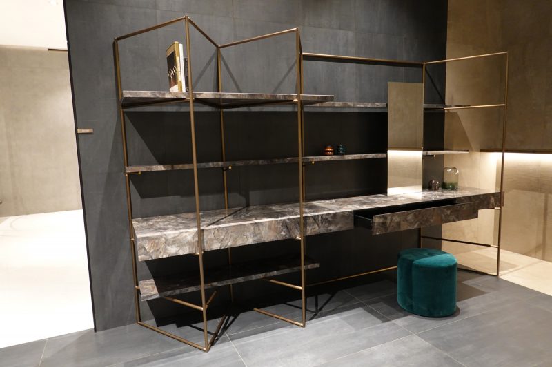 Gem Stone (Photo ID: 15445)