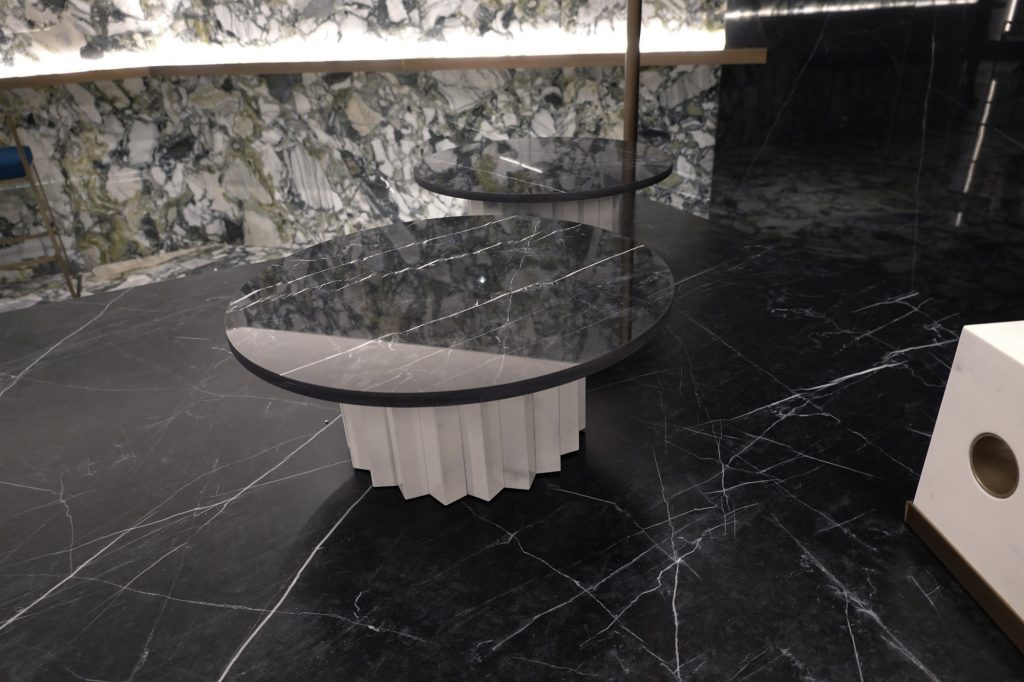 Grandi Marmi – Nero Marquina 15444