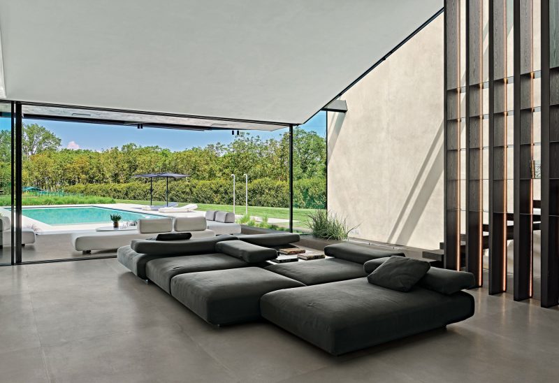 Forma – Greige & Bone 54052